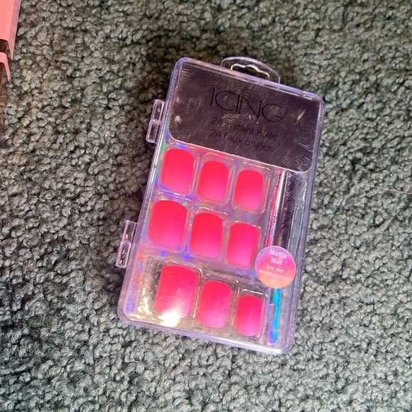 Square-Shaped Pink Girlie Press-On Nails Bundle 🎀 - Picture 4 of 5